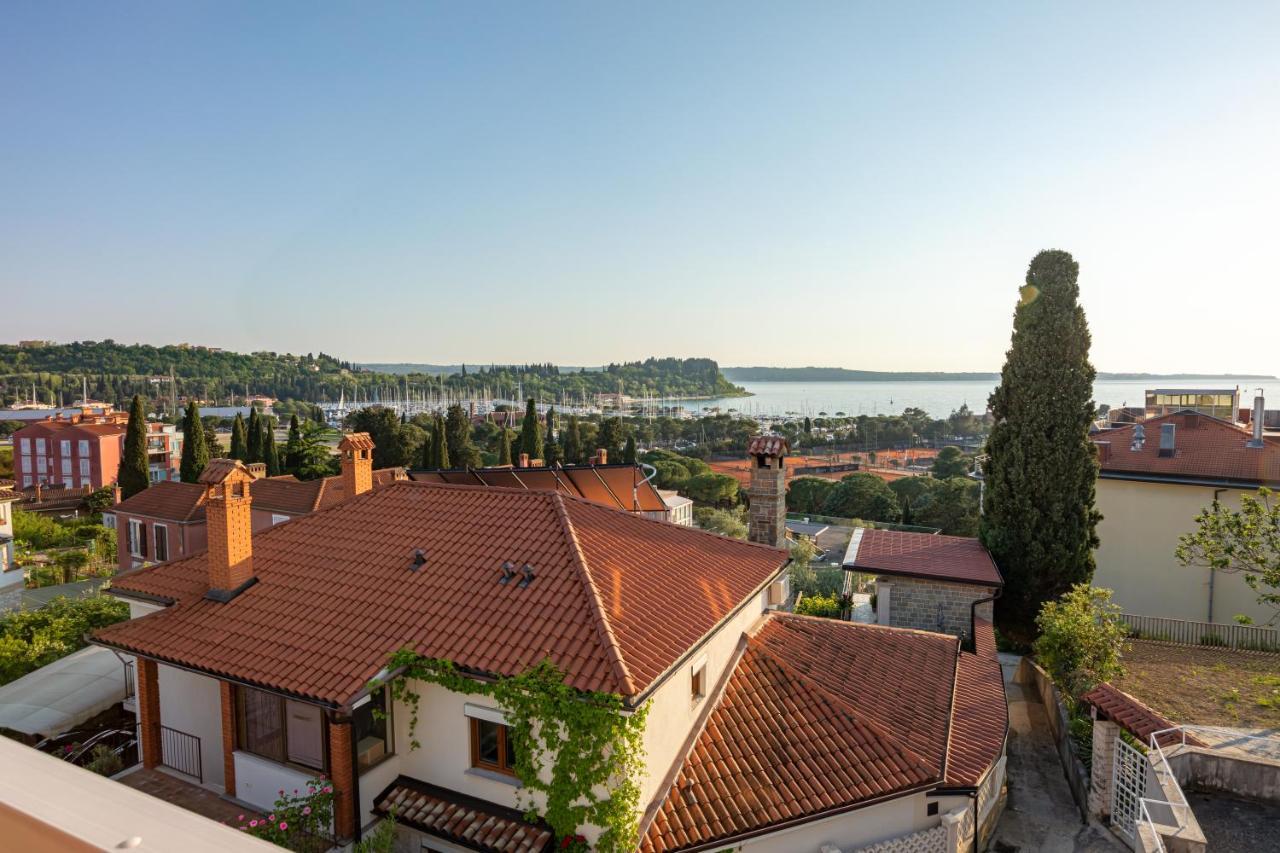 Adriatic Bay Apartments Portoroz Exterior photo